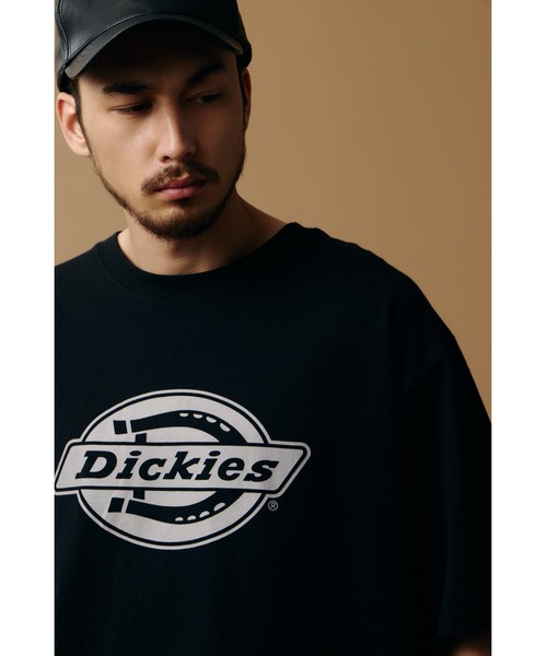AZUL by moussy(アズールバイマウジー)の「【Dickies×AZUL】ロゴTシャツ(Tシャツ/カットソー・メンズ・ブラック/オレンジ/ホワイト・X-LARGE/LARGE/MEDIUM)」の3枚目の写真