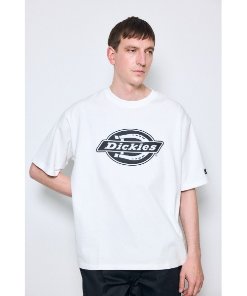 AZUL by moussy(アズールバイマウジー)の「【Dickies×AZUL】ロゴTシャツ(Tシャツ/カットソー・メンズ・ブラック/オレンジ/ホワイト・X-LARGE/LARGE/MEDIUM)」の5枚目の写真