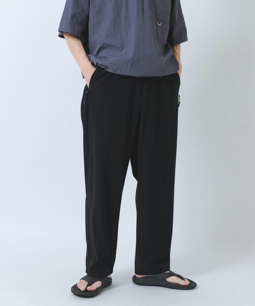 ITEMS URBANRESEARCH(アイテムズ アーバンリサーチ)の「『接触冷感/吸水速乾/イージーケア』多機能ナイロンストレッチイージーパンツ(その他パンツ・メンズ・チャコールグレー/カーキ/ブラック・MEDIUM/LARGE)」の9枚目の写真