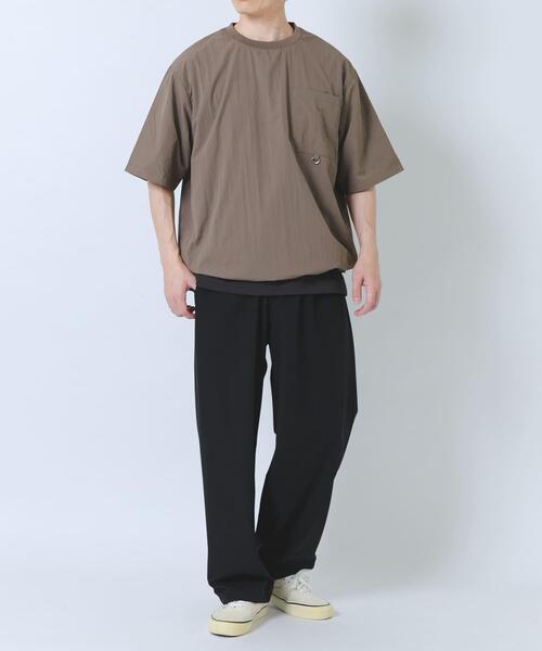 ITEMS URBANRESEARCH（アイテムズ アーバンリサーチ）の「『接触冷感/吸水速乾/イージーケア』多機能ナイロンストレッチイージーパンツ（その他パンツ・メンズ・チャコールグレー/カーキ/ブラック・MEDIUM/LARGE）」の20枚目の写真