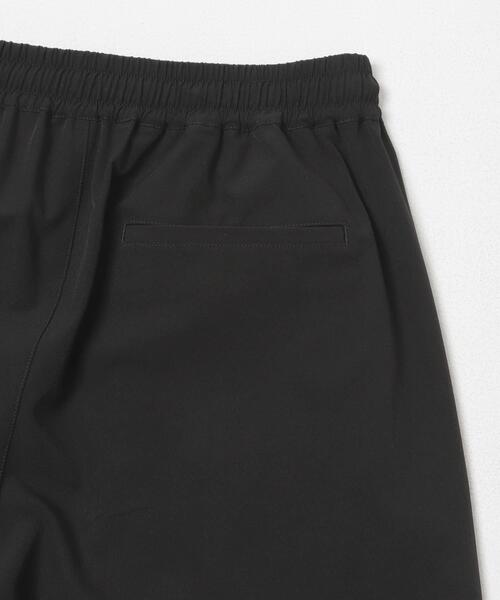 ITEMS URBANRESEARCH(アイテムズ アーバンリサーチ)の「『接触冷感/吸水速乾/イージーケア』多機能ナイロンストレッチイージーパンツ(その他パンツ・メンズ・チャコールグレー/カーキ/ブラック・MEDIUM/LARGE)」の19枚目の写真