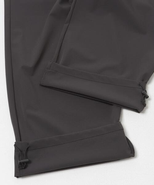 ITEMS URBANRESEARCH（アイテムズ アーバンリサーチ）の「『接触冷感/吸水速乾/イージーケア』多機能ナイロンストレッチイージーパンツ（その他パンツ・メンズ・チャコールグレー/カーキ/ブラック・MEDIUM/LARGE）」の10枚目の写真