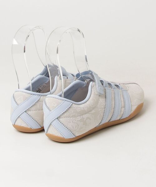 adidas(アディダス)の「トーキョー メリージェーン x リバティ・ロンドン / TOKYO MJ X LIBERTY LONDON / アディダスオリジナルス adidas Originals(スニーカー・レディース・グレー・25.5cm/26.0cm/26.5cm/27.0cm/27.5cm/28.0cm/22.0cm/22.5cm/23.0cm/23.5cm/24.0cm/24.5cm/25.0cm)」の2枚目の写真
