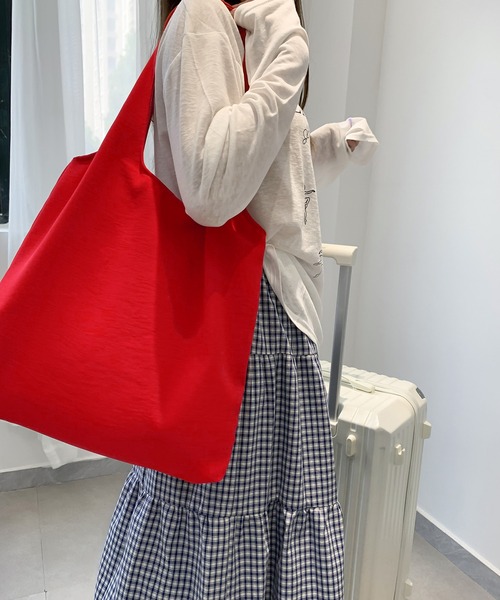 IRADOWL(アイラドール)の「カラフル無地トートバッグ(トートバッグ・レディース・ホワイト/レッド/ピンク/グリーン/ブラウン/ライトブルー/ブラック/ブルー/イエロー・FREE)」の13枚目の写真