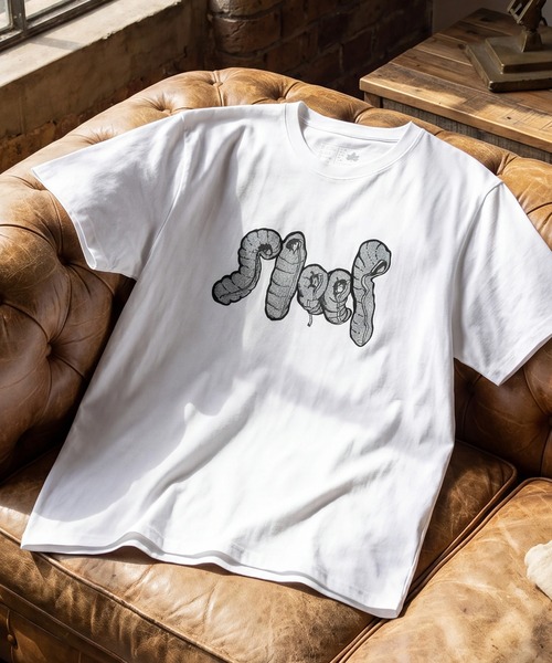 LOGOS(ロゴス)の「【LOGOS/ロゴス】アソート グラフィックデザイン 半袖Tシャツ(Tシャツ/カットソー・メンズ・オレンジ系1/ホワイト系3/ホワイト系4/ホワイト系1/ホワイト系5/オレンジ系2/ホワイト系6/ホワイト系2/ブラック系2/ホワイト系7/ブラック系1/グレー系2/グレー系3/ホワイト系8/ブラック系3/グレー系1・XS/S/XL/M/L)」の8枚目の写真