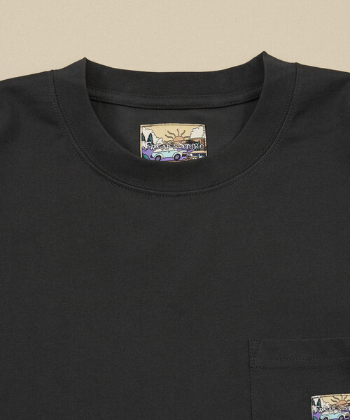 FREAK'S STORE(フリークスストア)の「FREAK'S STORE for BEACH & FES リラックスフィット ワンポイントロゴ スピンドル ポケットTシャツ/紫外線防止(UPF50+)/接触冷感/吸水速乾(Tシャツ/カットソー・メンズ・ライトグレー/ホワイト/ブラック/オリーブ/サックスブルー/チャコールグレー/ベージュ/イエロー・MEDIUM/SMALL/LARGE)」の12枚目の写真