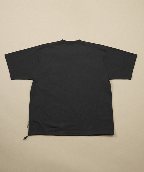 FREAK'S STORE(フリークスストア)の「FREAK'S STORE for BEACH & FES リラックスフィット ワンポイントロゴ スピンドル ポケットTシャツ/紫外線防止(UPF50+)/接触冷感/吸水速乾(Tシャツ/カットソー・メンズ・ライトグレー/ホワイト/ブラック/オリーブ/サックスブルー/チャコールグレー/ベージュ/イエロー・MEDIUM/SMALL/LARGE)」の21枚目の写真
