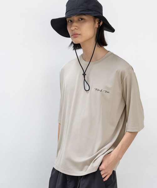 LAKOLE(ラコレ)の「サンドウォッシュロゴTシャツ / 659972(Tシャツ/カットソー・メンズ・チャコール/グリーン/サンドグレー/ボルドー・LARGE/MEDIUM)」の2枚目の写真