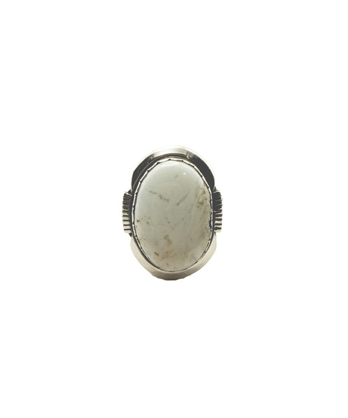Indian Jewelry(インディアンジュエリー)の「THEATER シアター ネイティブデザインオーバルストーン3ラインズシルバーリング Made in USA(リング・レディース・A/B/C/F/K/L/D/M/E/G/N/I/H/J・#9/#11/#12/#10/#13)」の3枚目の写真