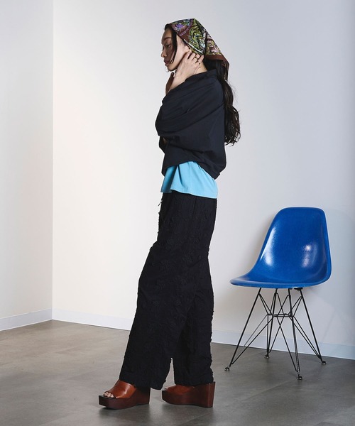 ROSE BUD（ローズバッド）の「3D FLORAL EMBROIDERY PANTS（その他パンツ・レディース・ホワイト/ブラック・ONE SIZE）」の7枚目の写真