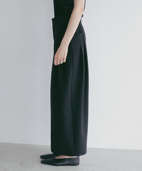 MANOF(マノフ)の「I LINE POCKET SKIRT(スカート・レディース・ホワイト/ブラック・S/M)」の18枚目の写真