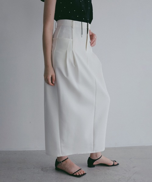 MANOF(マノフ)の「I LINE POCKET SKIRT(スカート・レディース・ホワイト/ブラック・S/M)」の7枚目の写真