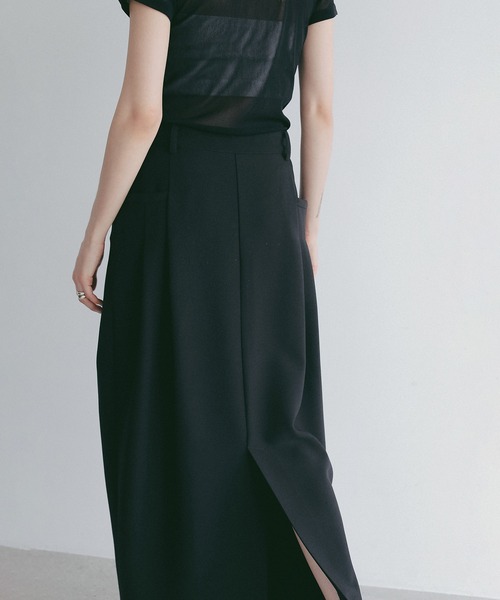 MANOF(マノフ)の「I LINE POCKET SKIRT(スカート・レディース・ホワイト/ブラック・S/M)」の20枚目の写真