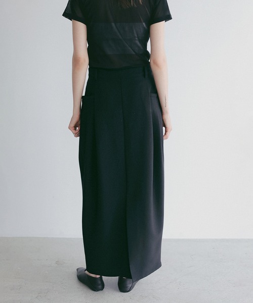 MANOF(マノフ)の「I LINE POCKET SKIRT(スカート・レディース・ホワイト/ブラック・S/M)」の19枚目の写真