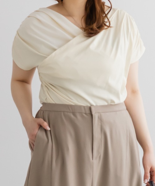 CLETTE（クレット）の「CLETTEオリジナルドレープカシュクールプルオーバー（Tシャツ/カットソー・レディース・パープル/ブラック/アイボリー・4L/3L/LL）」の2枚目の写真