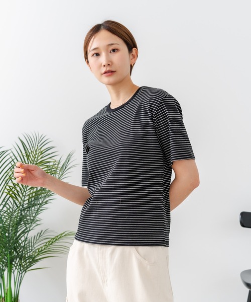 fort point(フォーポイント)の「【C-FORTPOINT/フォートポイント】【細見え スタイルアップ効果】細ボーダー ジャガードリブTシャツ 着痩せ きれいめ オフィス 通勤 大人カジュアル フレンチシック(Tシャツ/カットソー・レディース・ブラック/ネイビー/アイボリー/ライトブラウン/杢グレー・ONE SIZE)」の17枚目の写真