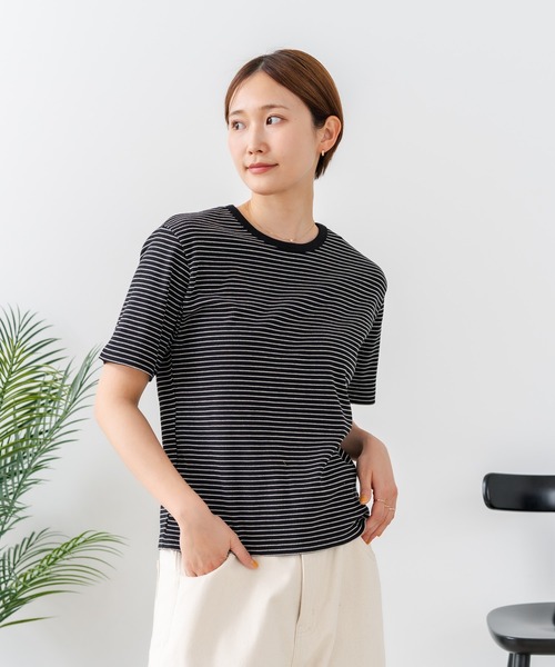 fort point(フォーポイント)の「【C-FORTPOINT/フォートポイント】【細見え スタイルアップ効果】細ボーダー ジャガードリブTシャツ 着痩せ きれいめ オフィス 通勤 大人カジュアル フレンチシック(Tシャツ/カットソー・レディース・ブラック/ネイビー/アイボリー/ライトブラウン/杢グレー・ONE SIZE)」の19枚目の写真