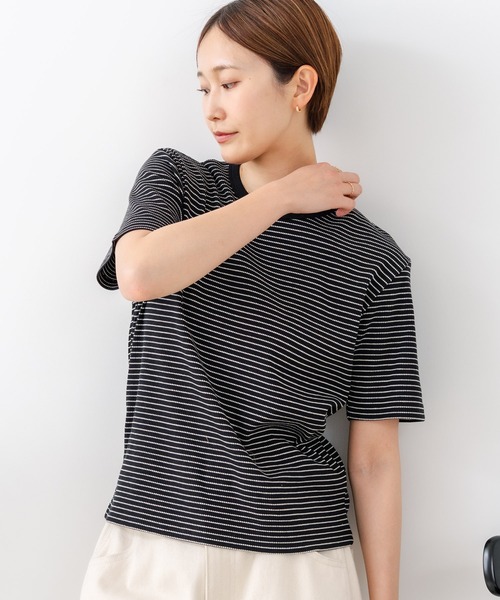 fort point(フォーポイント)の「【C-FORTPOINT/フォートポイント】【細見え スタイルアップ効果】細ボーダー ジャガードリブTシャツ 着痩せ きれいめ オフィス 通勤 大人カジュアル フレンチシック(Tシャツ/カットソー・レディース・ブラック/ネイビー/アイボリー/ライトブラウン/杢グレー・ONE SIZE)」の22枚目の写真