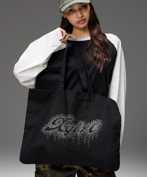 X-girl(エックスガール)の「RHINESTONE LOGO BIG TOTE BAG(トートバッグ・レディース・ベージュ/カモフラージュ/ブラック・ONE SIZE)」の9枚目の写真