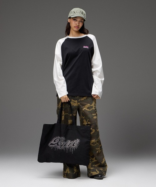 X-girl(エックスガール)の「RHINESTONE LOGO BIG TOTE BAG(トートバッグ・レディース・ベージュ/カモフラージュ/ブラック・ONE SIZE)」の8枚目の写真