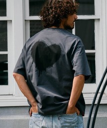 Chester（チェスター）の「mt10546- グランジハート バックプリント Tシャツ(10014)（Tシャツ/カットソー）」