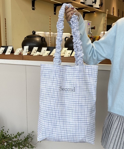 Teem Store(チームストア)の「【大容量/A4対応】チェック柄ギャザーハンドルトートバッグ(トートバッグ・レディース・イエロー/ブルー/ホワイト・F)」の17枚目の写真