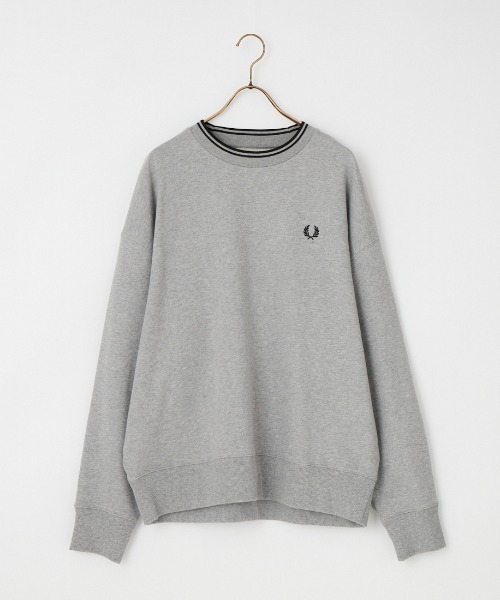FRED PERRY（フレッドペリー）の「[FRED PERRY/フレッドペリー] ツインティップライン オーバーサイズ ワンポイントロゴ刺繍スウェット（スウェット・レディース・グレー/ダークブラウン/ブラック・M/L/S）」の16枚目の写真