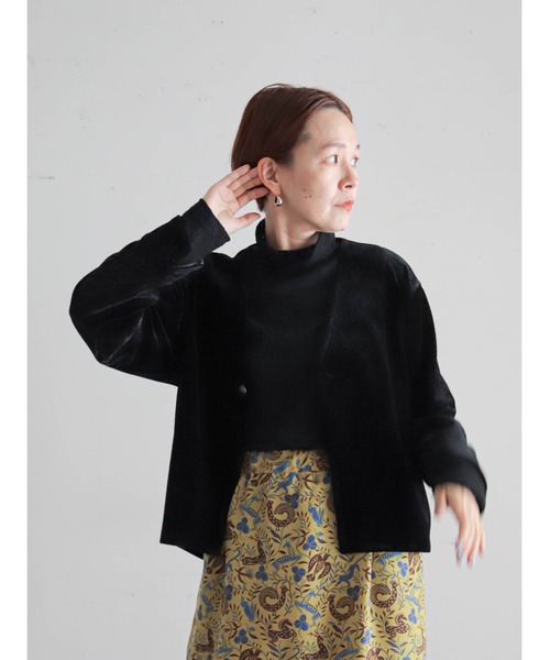 FIL DE FER(フィルデフェール)の「【予約】ランダムカットベロア Vネックジャケット(ノーカラージャケット・レディース・ダークブラウン/ブラック・FREE)」の12枚目の写真