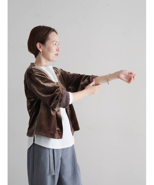 FIL DE FER(フィルデフェール)の「【予約】ランダムカットベロア Vネックジャケット(ノーカラージャケット・レディース・ダークブラウン/ブラック・FREE)」の5枚目の写真
