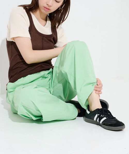 Dickies(ディッキーズ)の「【Dickies】コットンダンプリラックスワイドパンツ 5287-5410 MNY(その他パンツ・レディース・ブルー/グリーン/ホワイト/ブラック/レッド・M/L)」の3枚目の写真