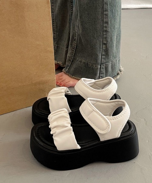 Miniministore（ミニミニストア）の「厚底ギャザーベルトサンダル韓国風美脚軽量（サンダル・レディース・オフホワイト/ブラック・22.5cm/23.0cm/23.5cm/24.0cm/24.5cm）」の20枚目の写真