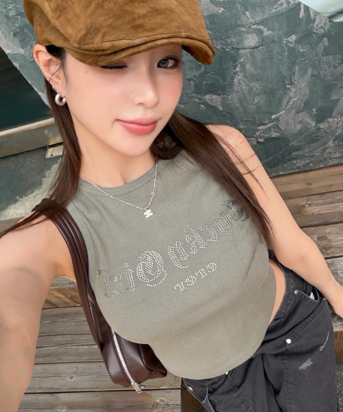 ERER(エルエル)の「Lucky Girl Hotfix Sleeveless Khaki(Tシャツ/カットソー・レディース・カーキ・F/2)」の1枚目の写真