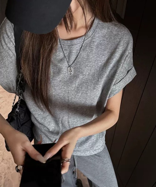 GLAMOROUS JANE(グラマラスジェーン)の「スラブ袖ロールアップTシャツ(Tシャツ/カットソー・レディース・ホワイト/ブラック/グレー・FREE)」の11枚目の写真