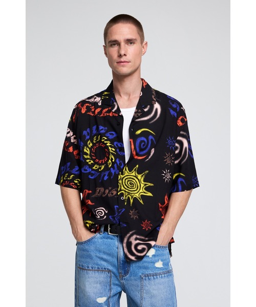 Desigual（デシグアル）の「コズミック マルチカラー 総柄 半袖シャツ【2026秋冬新作】（シャツ/ブラウス・メンズ・ブルー・S/L/M）」の5枚目の写真