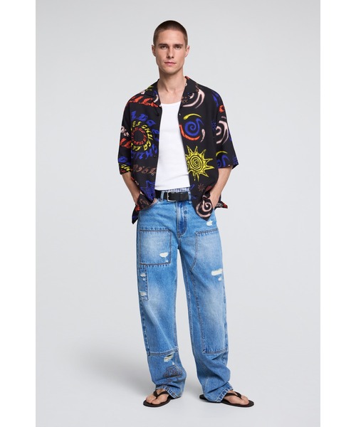 Desigual（デシグアル）の「コズミック マルチカラー 総柄 半袖シャツ【2026秋冬新作】（シャツ/ブラウス・メンズ・ブルー・S/L/M）」の3枚目の写真
