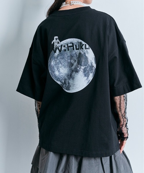 W:Huku(フーク)の「コスモ バック プリント ビッグ Tシャツ(Tシャツ/カットソー・レディース・ブラック/オフホワイト・FREE)」の2枚目の写真