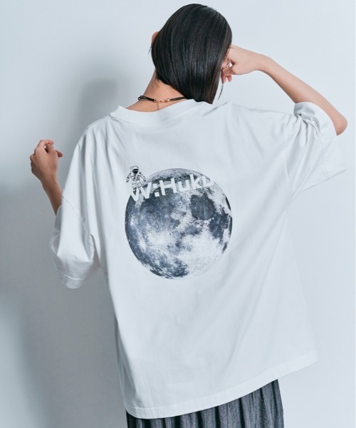 W:Huku(フーク)の「コスモ バック プリント ビッグ Tシャツ(Tシャツ/カットソー・レディース・ブラック/オフホワイト・FREE)」の19枚目の写真