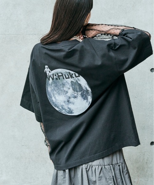 W:Huku(フーク)の「コスモ バック プリント ビッグ Tシャツ(Tシャツ/カットソー・レディース・ブラック/オフホワイト・FREE)」の3枚目の写真