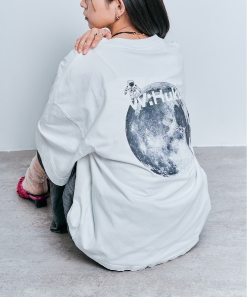 W:Huku(フーク)の「コスモ バック プリント ビッグ Tシャツ(Tシャツ/カットソー・レディース・ブラック/オフホワイト・FREE)」の5枚目の写真