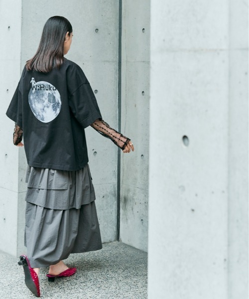W:Huku(フーク)の「コスモ バック プリント ビッグ Tシャツ(Tシャツ/カットソー・レディース・ブラック/オフホワイト・FREE)」の9枚目の写真