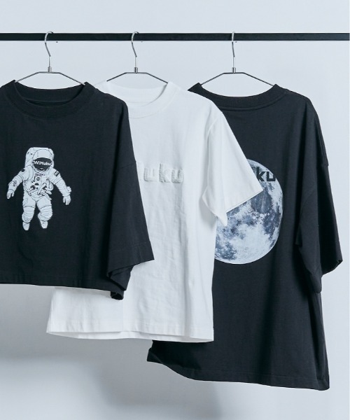 W:Huku(フーク)の「コスモ バック プリント ビッグ Tシャツ(Tシャツ/カットソー・レディース・ブラック/オフホワイト・FREE)」の13枚目の写真