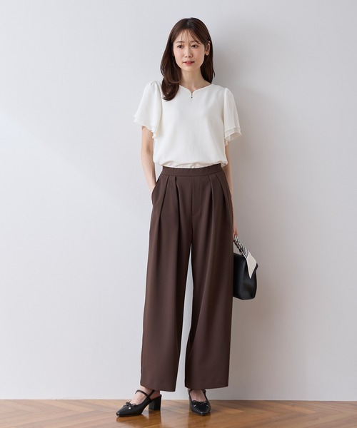 Honeys(ハニーズ)の「パール付トップス(Tシャツ/カットソー・レディース・レッド/サックスブルー/アイボリー/ブラック・3L/L/LL/M/S)」の5枚目の写真