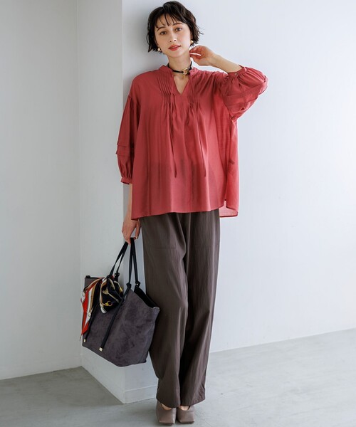 23区 S(ニジュウサンクチイサイサイズ)の「レーヨンタイプライターカーゴ パンツ(その他パンツ・レディース・ネイビー系/黄土色系/ダークブラウン系・32/34/30)」の6枚目の写真