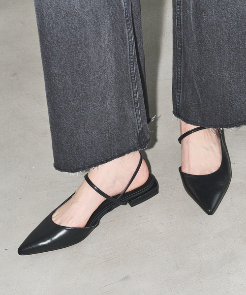 FLAT(フラット)の「《追加/WEB+一部店舗限定》GRISEポインテッドストラップスリングバック(その他シューズ・レディース・シルバー/ブラック系その他・25.5cm/25cm/22.5cm/22cm/24cm/24.5cm/23.5cm/23cm)」の19枚目の写真