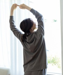 UNDOVE（アンドゥーブ）の「肩こり緩和/血行改善/ウェルネスウェア【chocoZAPコラボ】血行改善パーカー（ルームウェア/パジャマ）」