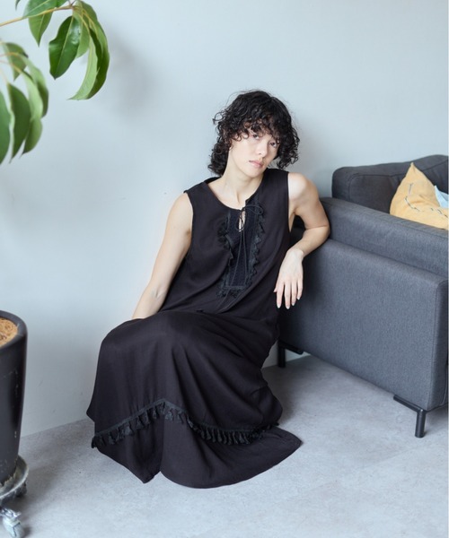 Libra Cue(リブラ キュー)の「タッセルノースリーブワンピース(ワンピース・レディース・ブラック/ホワイト・FREE)」の19枚目の写真