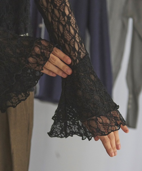 loin nuit(ロワンニュイ)の「bell sleeve lace tops / ベルスリーブレーストップス(Tシャツ/カットソー・レディース・ブラック/ホワイト系その他2/グリーン/アイボリー/ホワイト系その他・FREE)」の15枚目の写真