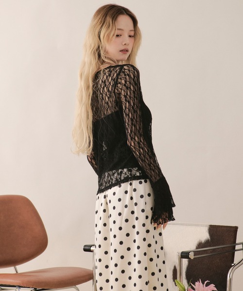 loin nuit(ロワンニュイ)の「bell sleeve lace tops / ベルスリーブレーストップス(Tシャツ/カットソー・レディース・ブラック/ホワイト系その他2/グリーン/アイボリー/ホワイト系その他・FREE)」の11枚目の写真