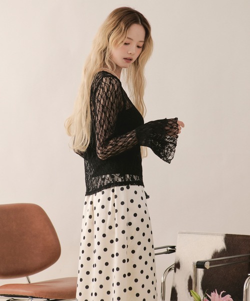 loin nuit(ロワンニュイ)の「bell sleeve lace tops / ベルスリーブレーストップス(Tシャツ/カットソー・レディース・ブラック/ホワイト系その他2/グリーン/アイボリー/ホワイト系その他・FREE)」の12枚目の写真