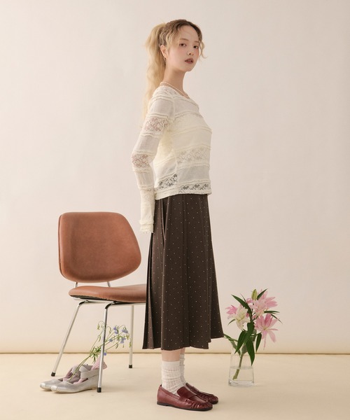 loin nuit(ロワンニュイ)の「bell sleeve lace tops / ベルスリーブレーストップス(Tシャツ/カットソー・レディース・ブラック/ホワイト系その他2/グリーン/アイボリー/ホワイト系その他・FREE)」の6枚目の写真